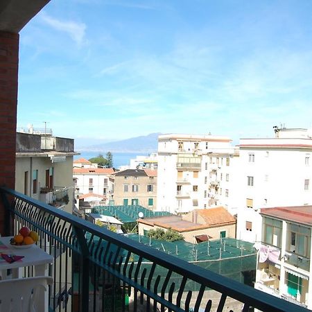 La Reginella Apartment Sorrento Bagian luar foto