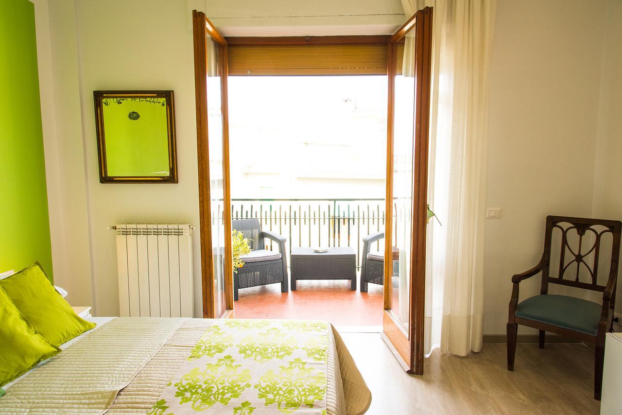 La Reginella Apartment Sorrento Bagian luar foto