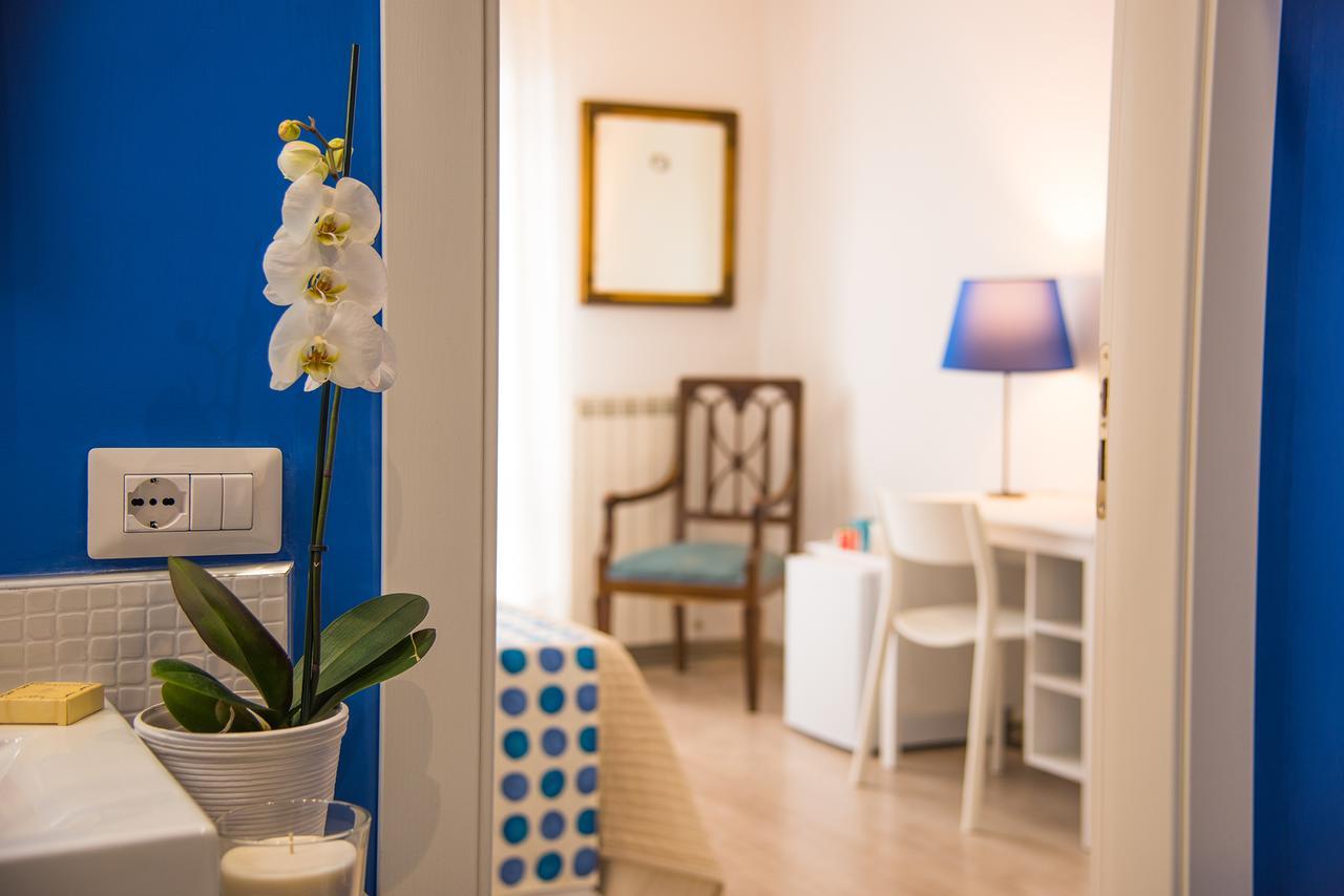 La Reginella Apartment Sorrento Bagian luar foto